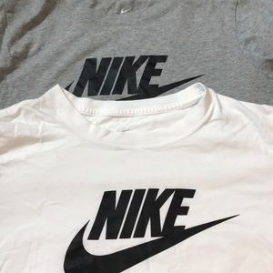 women’s nike shirts size: small